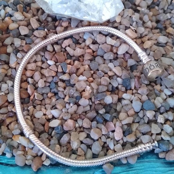 Pandora Silver "Memories" Charm bracelet Band - Picture 4 of 5